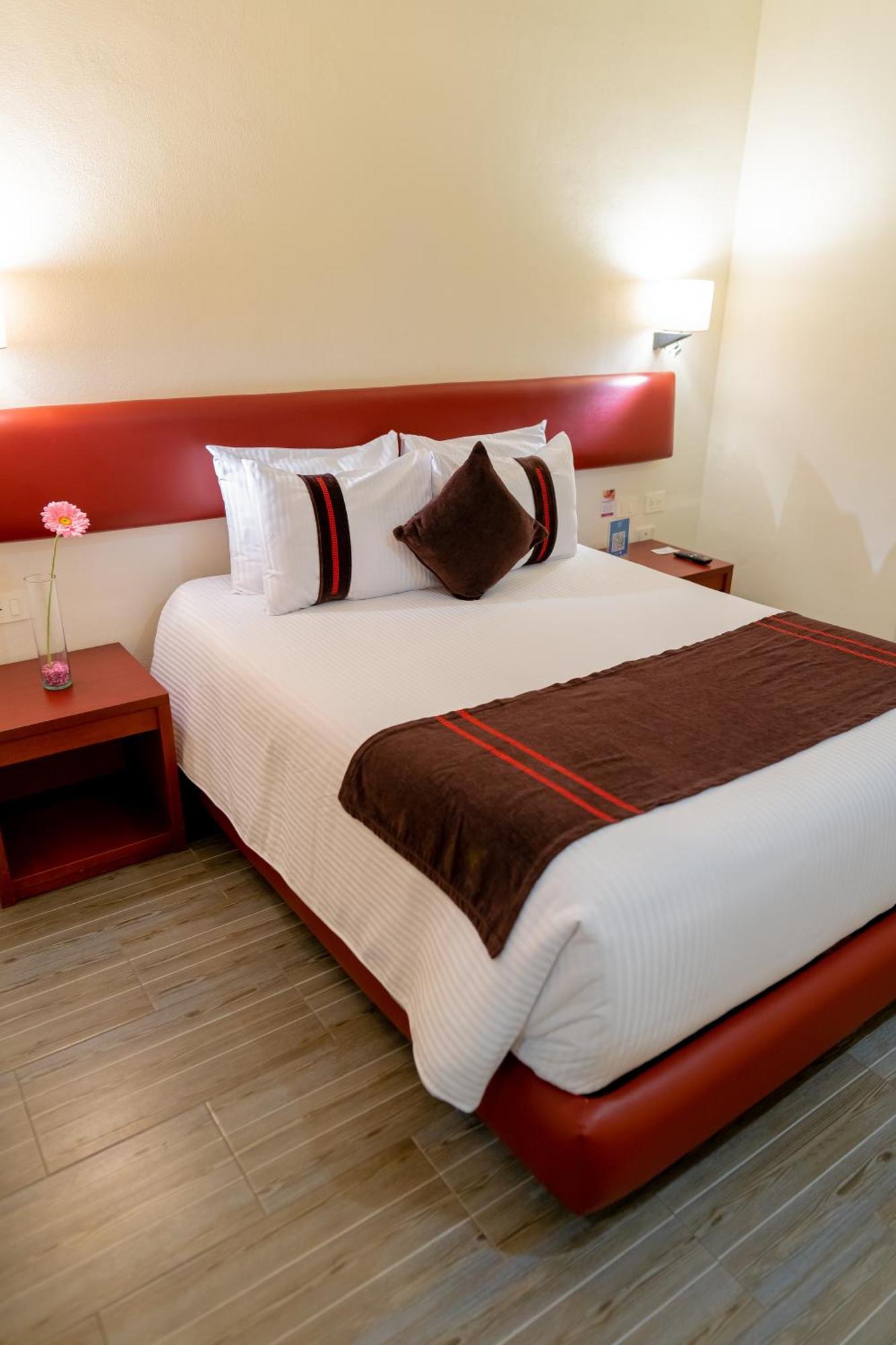 Hotel Mision Puebla Angelopolis Zewnętrze zdjęcie