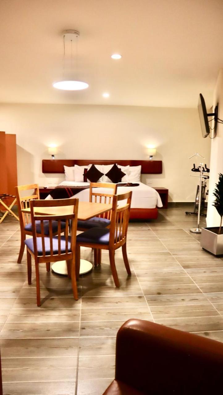 Hotel Mision Puebla Angelopolis Zewnętrze zdjęcie